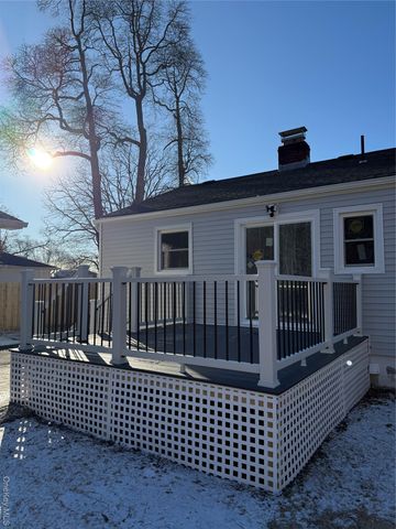 225 Norma Avenue, West Islip, NY 11795