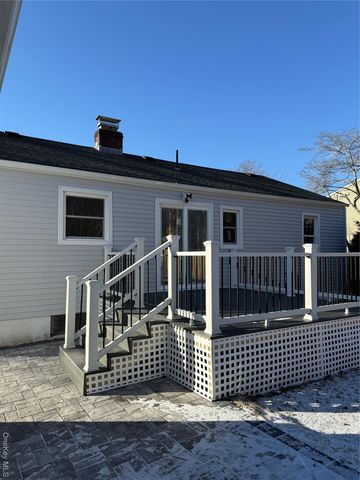 225 Norma Avenue, West Islip, NY 11795