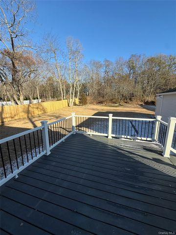 225 Norma Avenue, West Islip, NY 11795