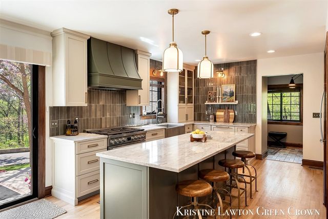 200 Greenridge Drive, Grand Rapids, MI 49544