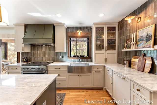 200 Greenridge Drive, Grand Rapids, MI 49544