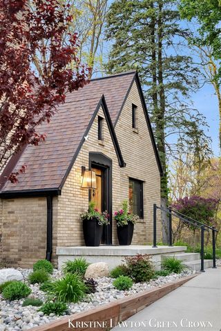 200 Greenridge Drive, Grand Rapids, MI 49544