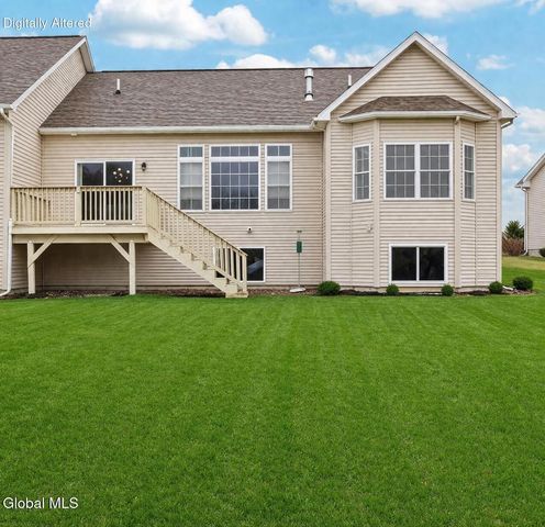 15 Rosemore Place, Halfmoon, NY 12118