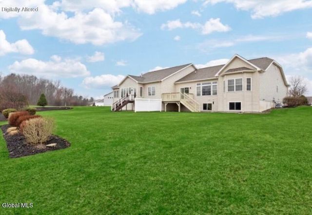 15 Rosemore Place, Halfmoon, NY 12118