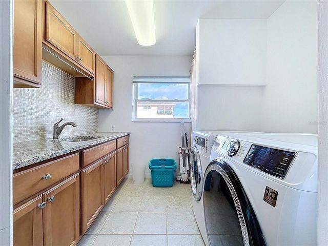 7711 BAYSHORE DRIVE, Treasure Island, FL 33706