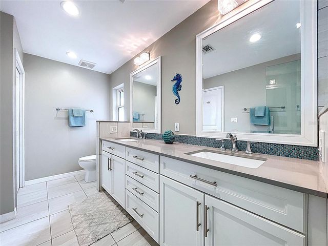 7711 BAYSHORE DRIVE, Treasure Island, FL 33706