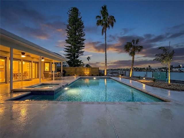 7711 BAYSHORE DRIVE, Treasure Island, FL 33706