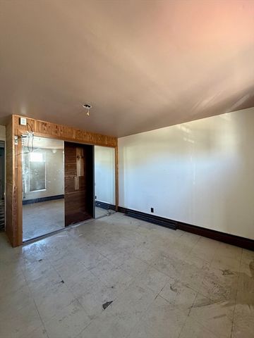 12 Leeds St, Boston, MA 02127