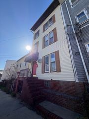 12 Leeds St, Boston, MA 02127