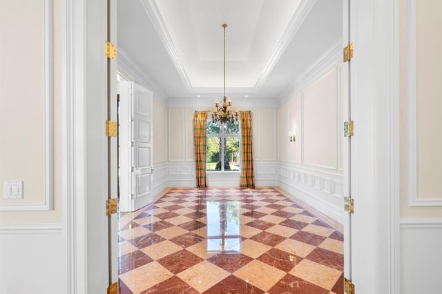 100 Harbor Way, Jupiter Island, FL 33455