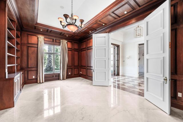 100 Harbor Way, Jupiter Island, FL 33455