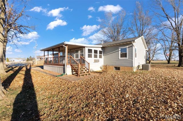 1512 Old St Mary's Road, Perryville, MO 63775