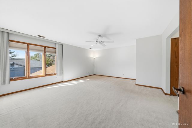 9832 Terrace Court E 2B, Palos Park, IL 60464