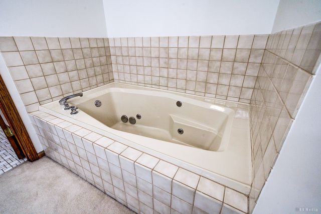 9832 Terrace Court E 2B, Palos Park, IL 60464