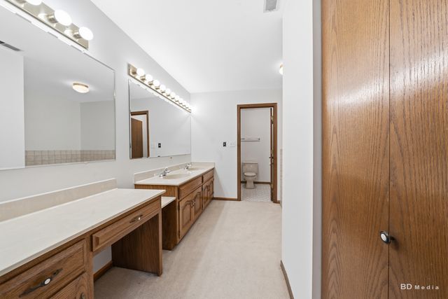 9832 Terrace Court E 2B, Palos Park, IL 60464