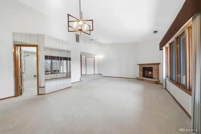 9832 Terrace Court E 2B, Palos Park, IL 60464