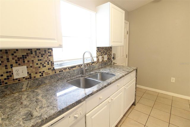 5525 PALMER BOULEVARD B, Sarasota, FL 34232