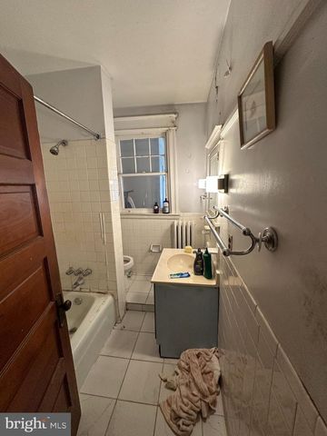 1122 HOLBROOK ST NE, Washington, DC 20002