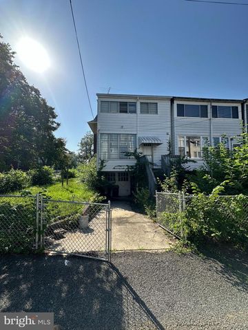 1122 HOLBROOK ST NE, Washington, DC 20002