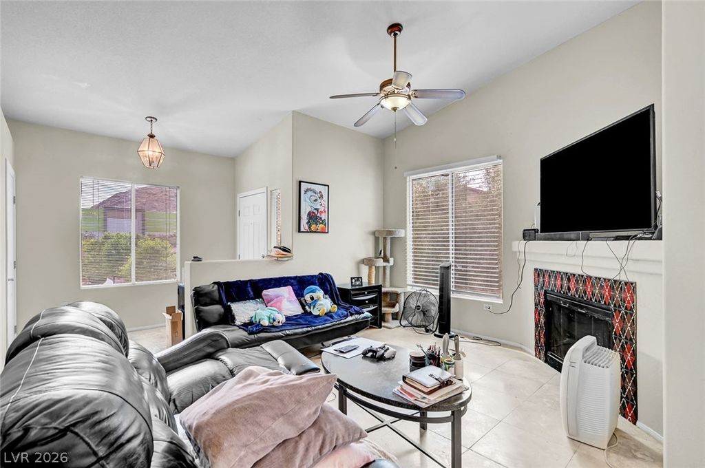 3360 Cactus Shadow Street 201, Las Vegas, NV 89129 — photo 2