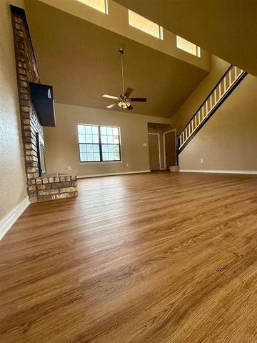 5010 NE Dearborn Ave, Lawton, OK 73507
