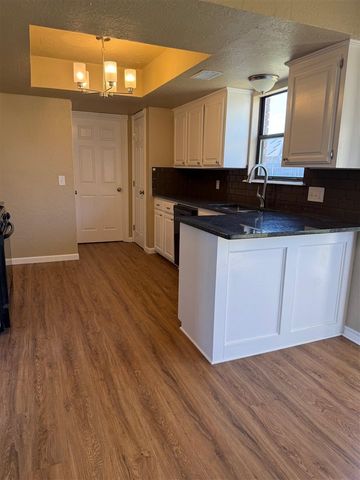 5010 NE Dearborn Ave, Lawton, OK 73507