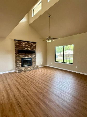 5010 NE Dearborn Ave, Lawton, OK 73507