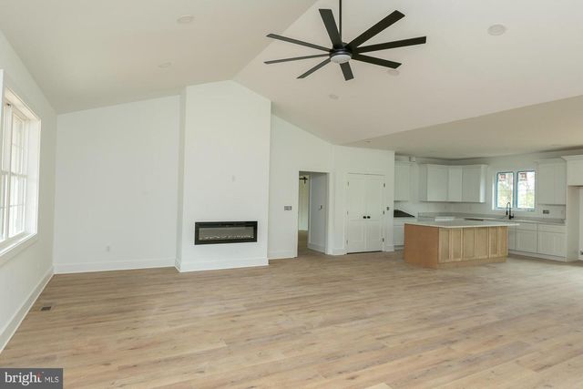 12324 APPLE HARVEST DR, Martinsburg, WV 25403