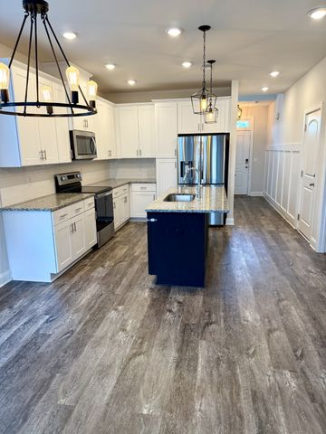 416 Deveron Dr, Gallatin, TN 37066