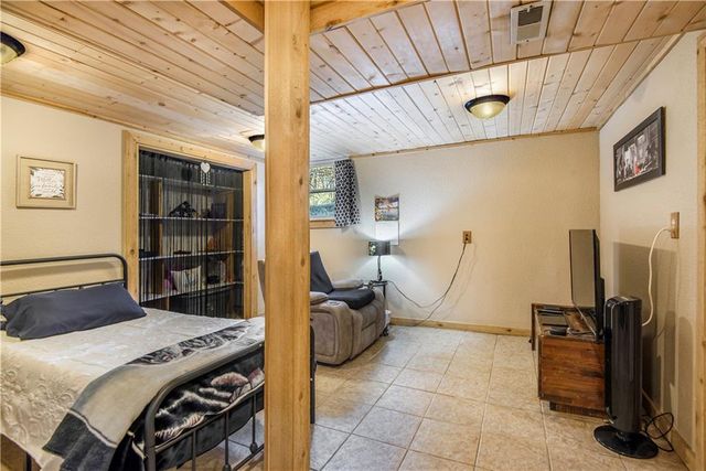 615 Lake Viking Terrace, Gallatin, MO 64640