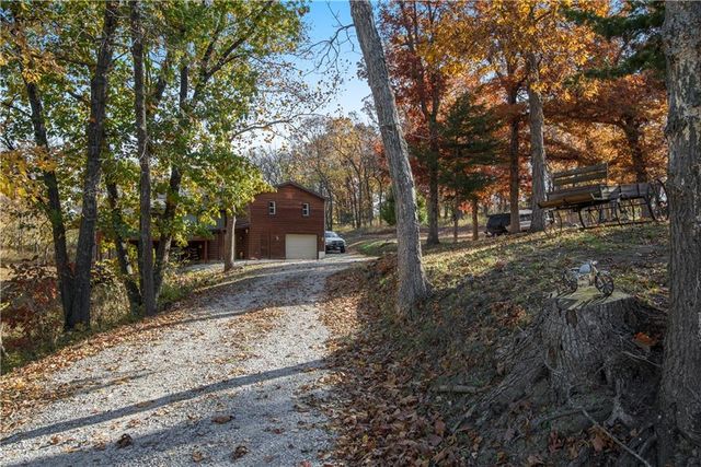 615 Lake Viking Terrace, Gallatin, MO 64640