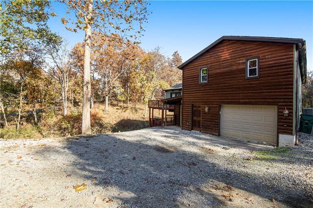 615 Lake Viking Terrace, Gallatin, MO 64640