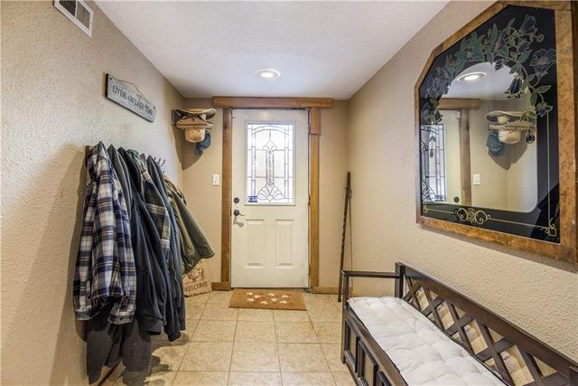 615 Lake Viking Terrace, Gallatin, MO 64640