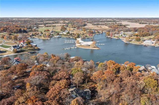 615 Lake Viking Terrace, Gallatin, MO 64640