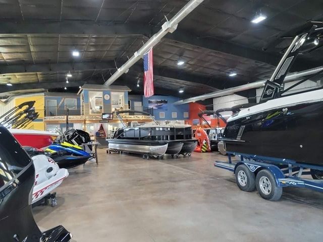 615 Lake Viking Terrace, Gallatin, MO 64640