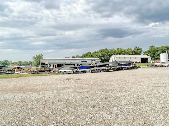 615 Lake Viking Terrace, Gallatin, MO 64640