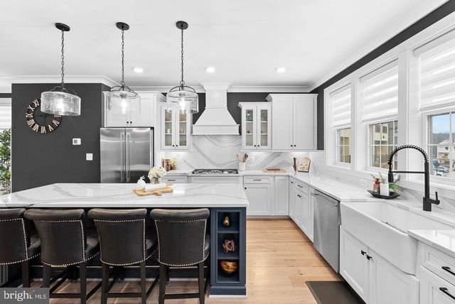 4422 FAIR LAKES CT, Fairfax, VA 22033