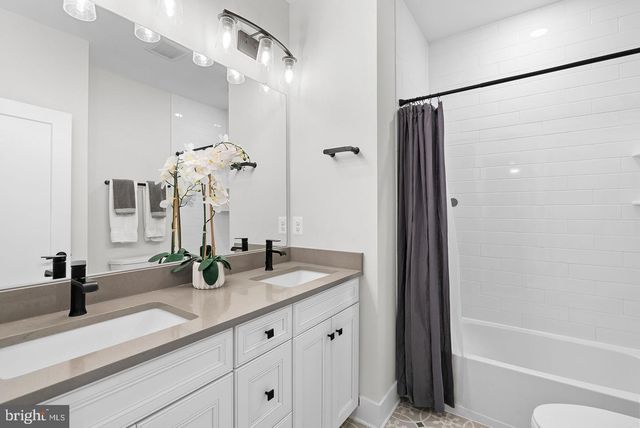 4422 FAIR LAKES CT, Fairfax, VA 22033