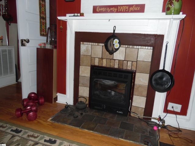 111 W 7th Avenue, Easley, SC 29640