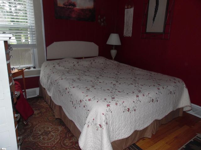 111 W 7th Avenue, Easley, SC 29640