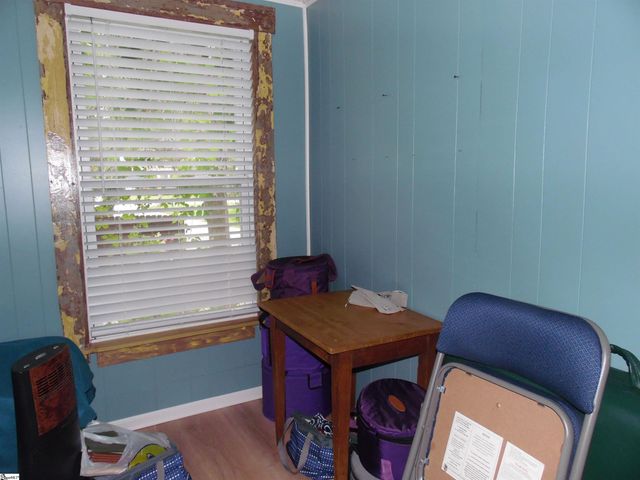111 W 7th Avenue, Easley, SC 29640