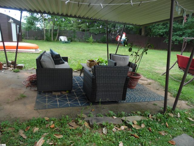 111 W 7th Avenue, Easley, SC 29640