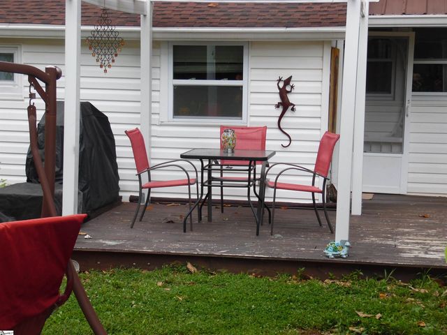 111 W 7th Avenue, Easley, SC 29640