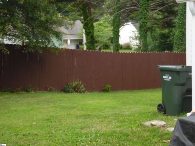 111 W 7th Avenue, Easley, SC 29640