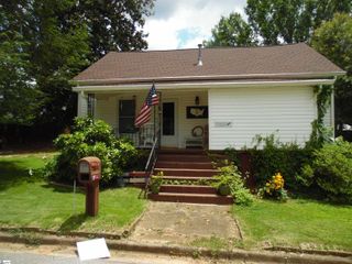 111 W 7th Avenue, Easley, SC 29640