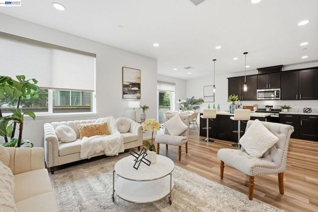 5526 Silver Way, Dublin, CA 94568