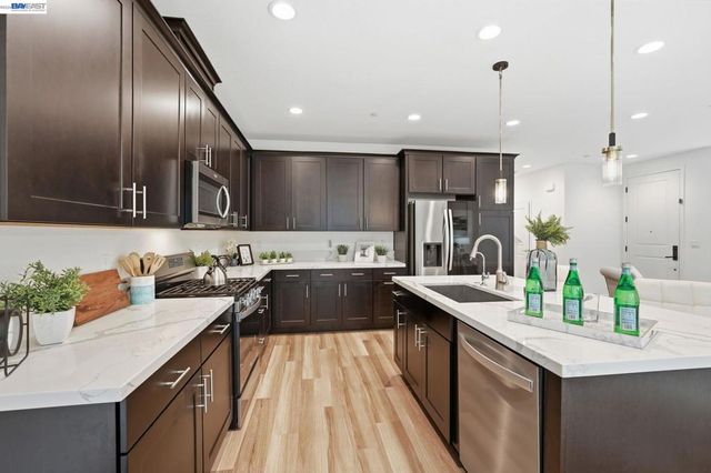 5526 Silver Way, Dublin, CA 94568