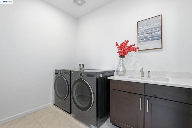 5526 Silver Way, Dublin, CA 94568