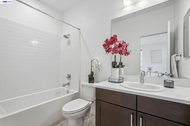 5526 Silver Way, Dublin, CA 94568