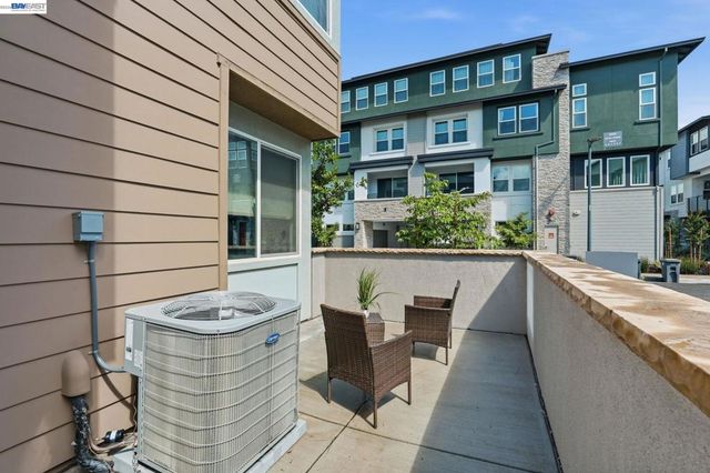 5526 Silver Way, Dublin, CA 94568